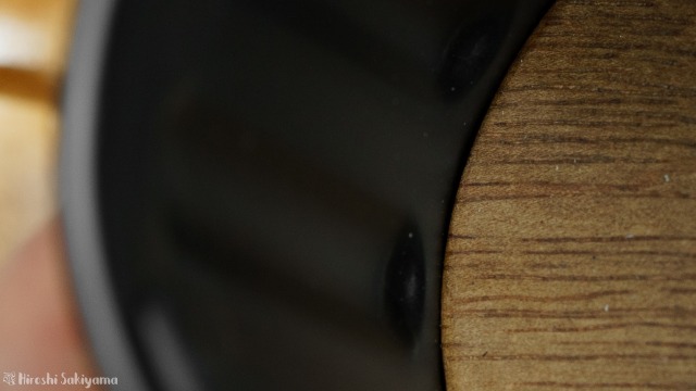 カリタ 手挽きコーヒーミル KH-5の粉受けにある溝